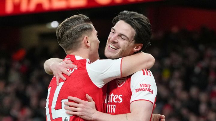 Arsenal se mantiene en la cima, Man City presiona y Liverpool continúa su resurgimiento