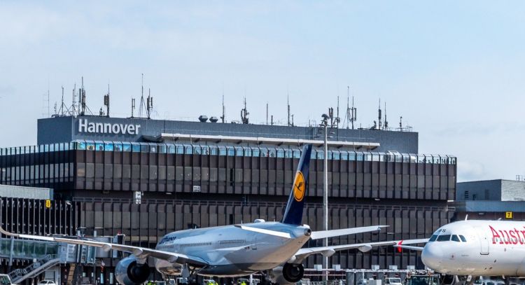 Drones paralizan temporalmente el tráfico aéreo en la ciudad alemana de Hannover