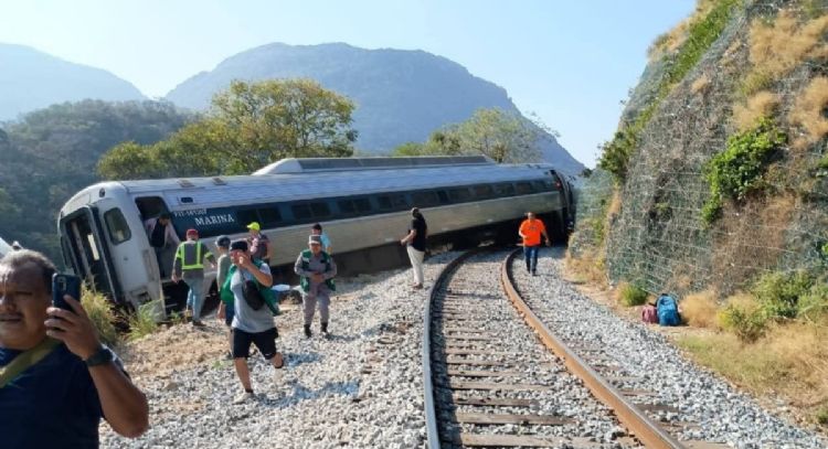 Descarrila tren del Corredor Interoceánico en Nizanda, Oaxaca