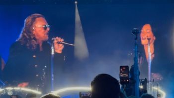 “Oye mi amor”, la sorpresa de Dua Lipa a dúo con Fher de Maná en su segunda fecha en México (Video)