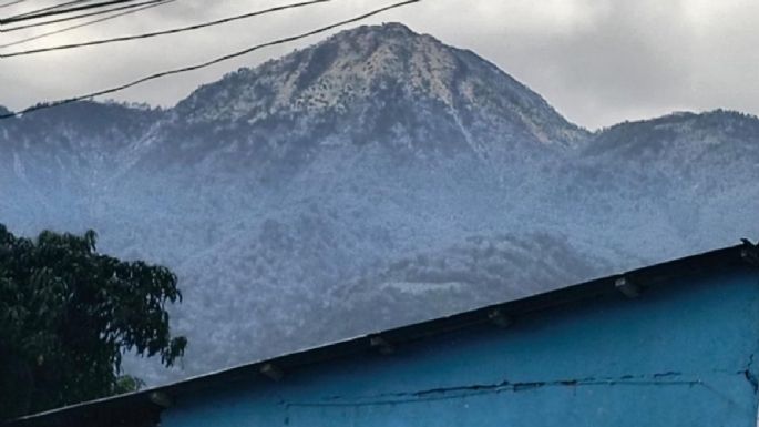 Rescatan a 80 personas atrapadas en volcán Tacaná tras intensa granizada en Chiapas