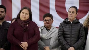 Citlalli Hernández felicita a Ernestina Godoy por su nombramiento como titular de la FGR