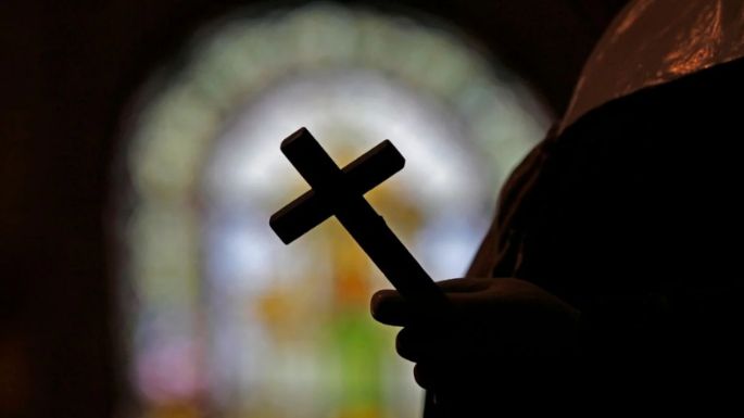 España aprueba extraditar a México a sacerdote acusado de abuso sexual en casa hogar de Jalisco