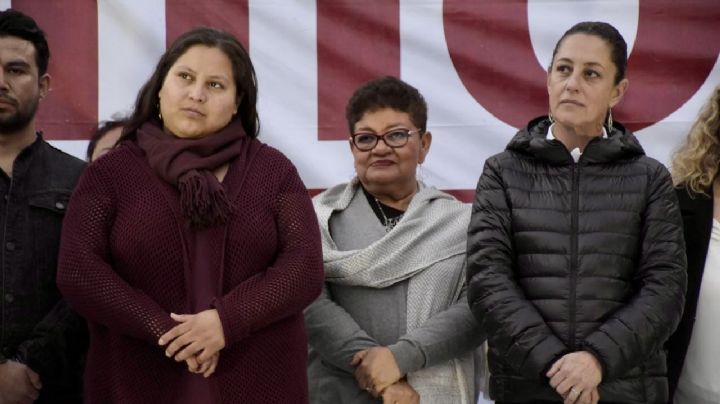 Citlalli Hernández felicita a Ernestina Godoy por su nombramiento como titular de la FGR