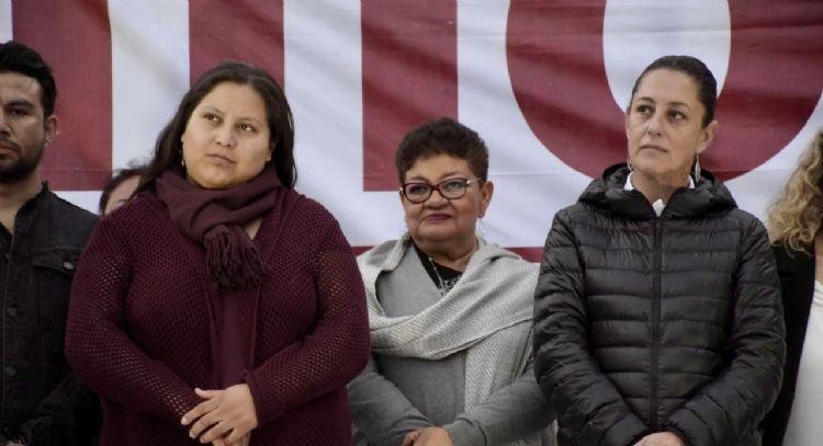 Citlalli Hernández felicita a Ernestina Godoy por su nombramiento como titular de la FGR