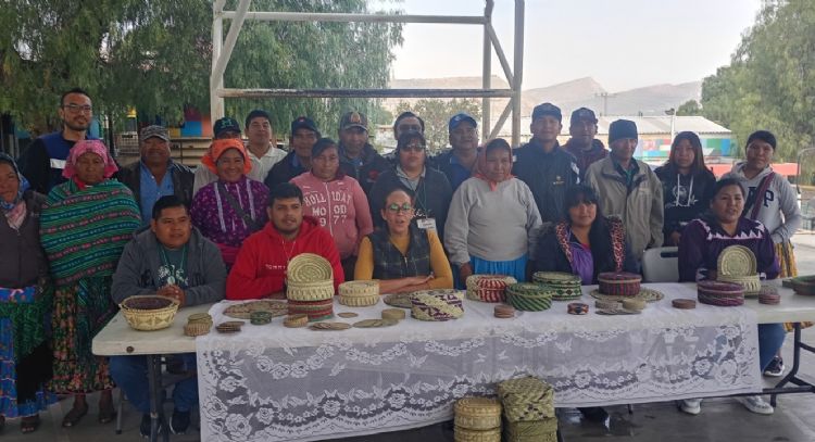 Mujeres tarahumaras migran más que los hombres; escasez de agua provoca cambio en roles familiares