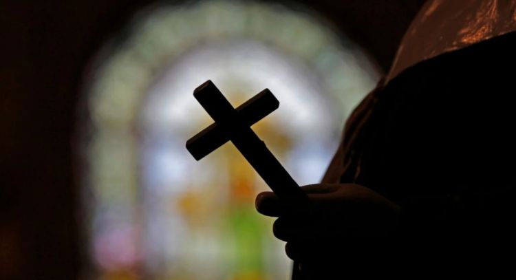 España aprueba extraditar a México a sacerdote acusado de abuso sexual en casa hogar de Jalisco