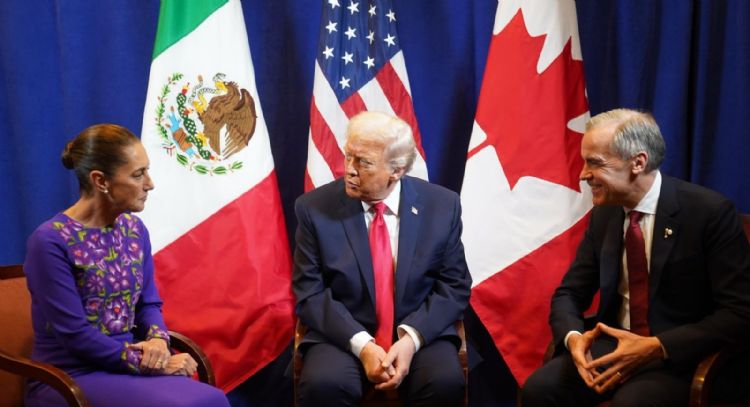 Sheinbaum dice que no habló con Trump sobre el futuro del T-MEC