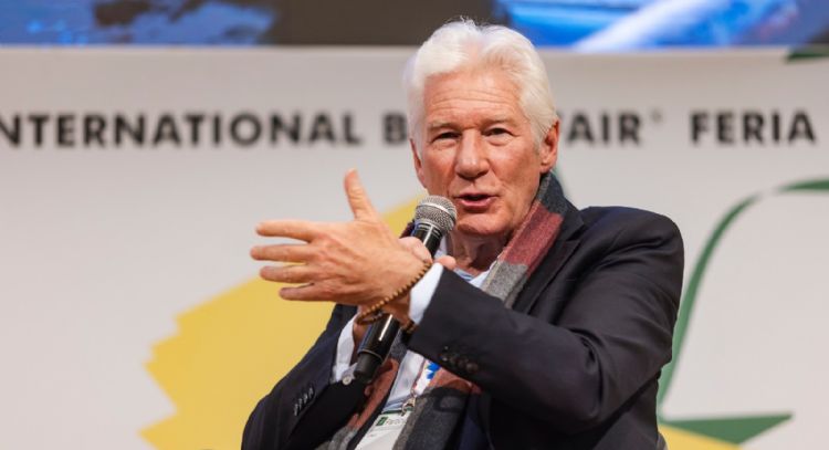 “Su presidenta es increíble": Richard Gere elogia a Claudia Sheinbaum en la FIL Guadalajara