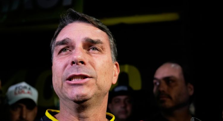 Hijo de Jair Bolsonaro será candidato presidencial en Brasil para las elecciones de 2026