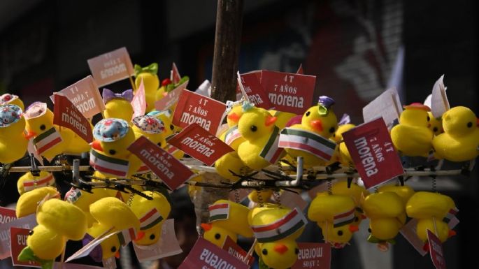 Ante un Zócalo abarrotado, Sheinbaum denuncia campañas sucias nacionales y extranjeras