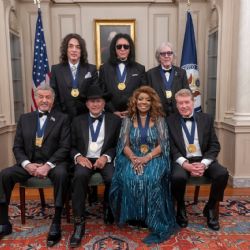 Trump presenta los premios del Centro Kennedy en honor a Sylvester Stallone, Kiss y Gloria Gaynor