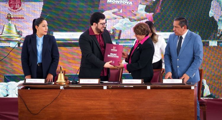 Alcalde Isaac Montoya rinde su primer informe de gobierno; presume inversión en obra pública