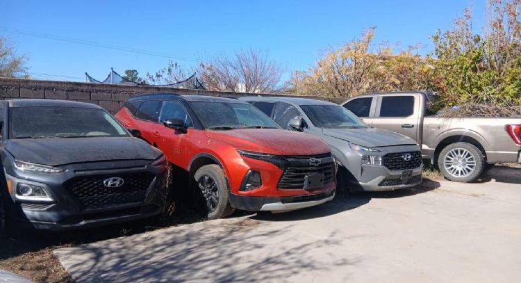 Decomisan 24 vehículos del narco en Sonora