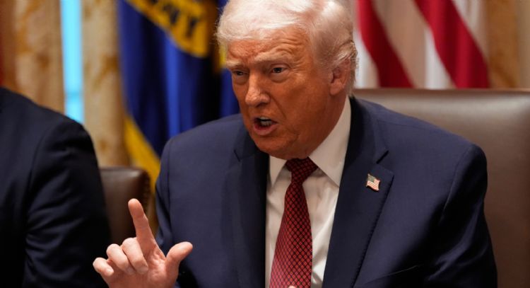 Trump advierte a Maduro de que tiene "los días contados" en Venezuela