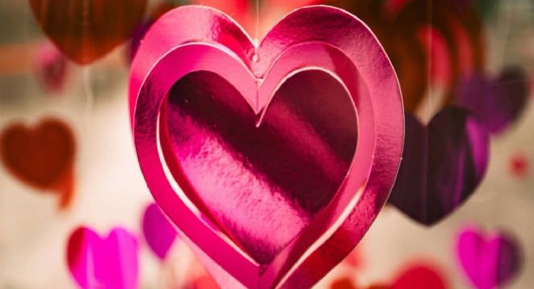 Meta elimina más de 400 mil cuentas involucradas en estafas románticas previo al 14 de febrero
