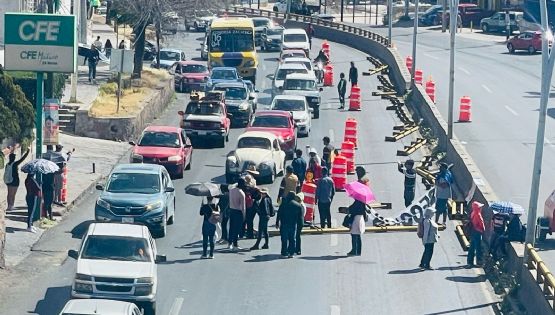 Maestros de Zacatecas bloquean carreteras y accesos a cabeceras municipales