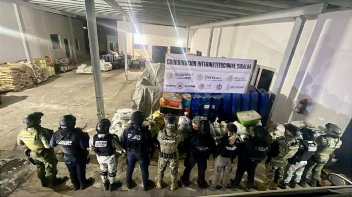 Decomisan 4 mil 700 litros de metanfetamina líquida en Sinaloa