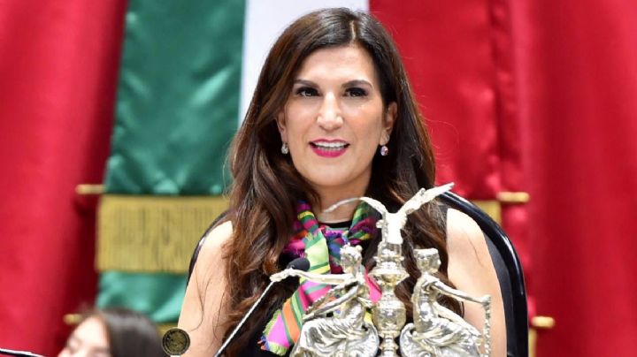 Kenia López Rabadán presentó una iniciativa para cambiar el nombre oficial de México (Video)