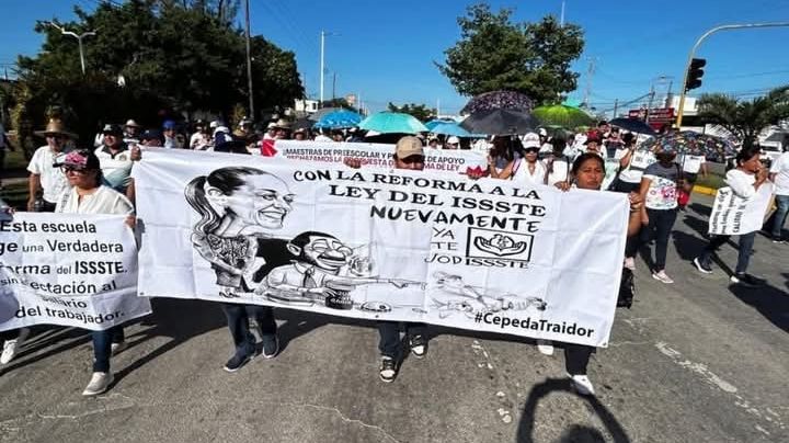 Maestros de Quintana Roo se van a paro indefinido de labores en protesta por reforma al ISSSTE