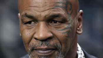 Mujer que acusó al boxeador Mike Tyson de violación en 1991 retira la demanda por esta razón