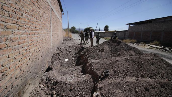 Bodega incendiada en Celaya resultó ser fachada para extraer hidrocarburos