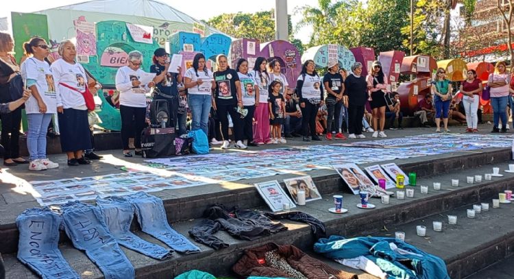 Familiares de víctimas de desaparición forzada realizan vigilia de luto nacional en Morelos (Video)