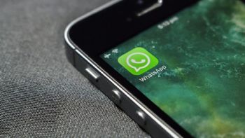 WhatsApp prueba limitar la cantidad de mensajes de difusión compartidos al mes para frenar el spam