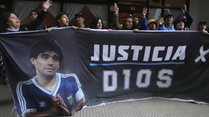 Cuatro policías declaran como testigos en el juicio en Argentina por la muerte de Maradona