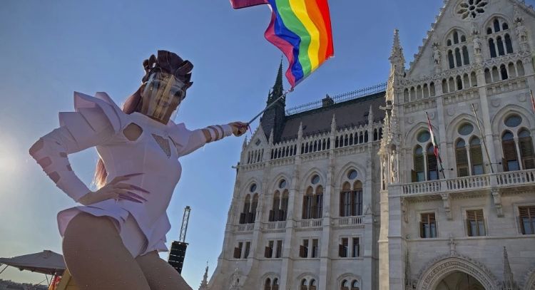Realizarán marcha del orgullo gay en Budapest pese a su prohibición por el gobierno de Hungría