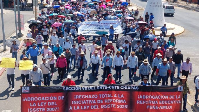 El SNTE-CNTE en Chiapas inicia paro laboral contra la reforma educativa y la Ley del ISSSTE