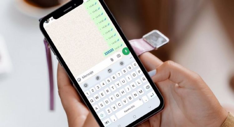 Si te responden “233333” en WhatsApp, no es un error de teclado: esto es lo que realmente significa