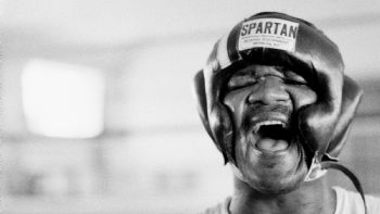 El entrañable campeón de los pesados George Foreman murió a los 76 años