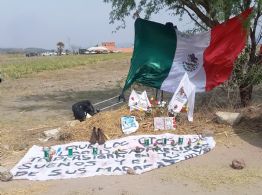 Instalan memorial en Teuchitlán para víctimas de desaparición; siguen llegando colectivos