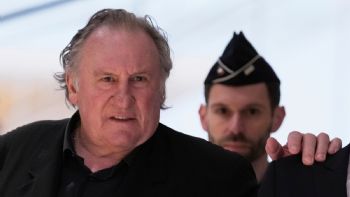 Gérard Depardieu es juzgado en París por supuestos abusos sexuales en un rodaje