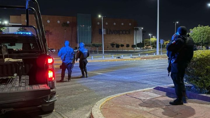 Dejan cabeza humana en plaza comercial de Culiacán