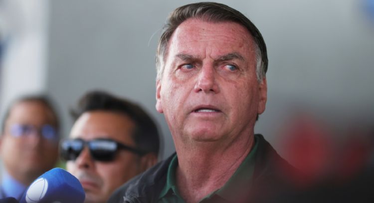 Bolsonaro recibe el alta médica después de tres semanas hospitalizado