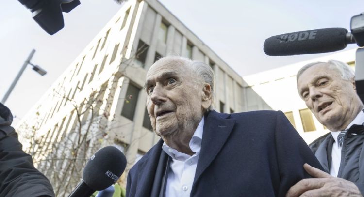 Blatter y Platini enfrentan un nuevo juicio por fraude por el pago de 2 mdd a la FIFA