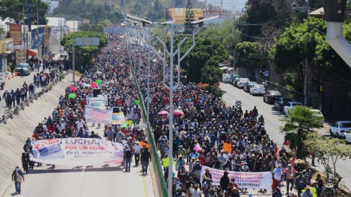 Alcaldes y comisarios marchan para exigir a Evelyn Salgado mejoras en obras, salud y vialidades