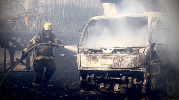 Fuertes vientos provocan apagones e incendios en Nuevo León (Videos)