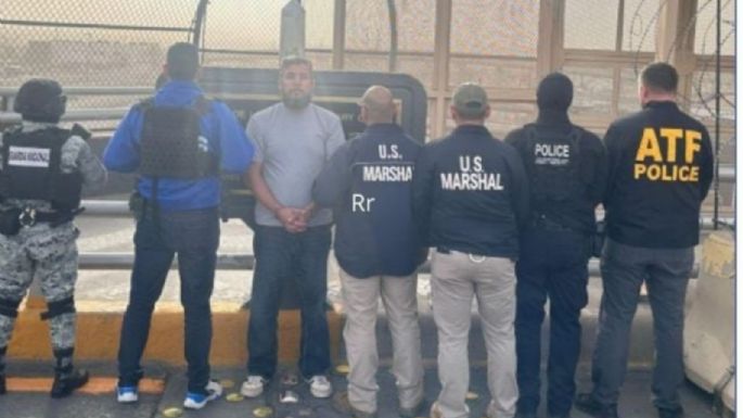 Detienen a traficante de armas, vinculado al atentado contra García Harfuch