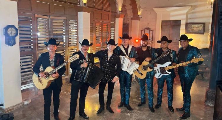 Tribunal ordena a Los Alegres del Barranco dejar de cantar narcocorridos en Michoacán