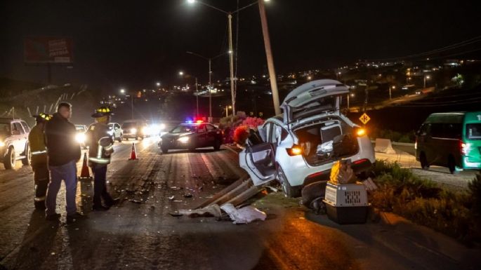Se quema un Tesla Model X tras chocar en la carretera Tijuana-Rosarito (Video)