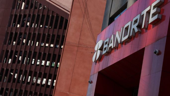Mexicanos seguirán recurriendo al tarjetazo pese a pronóstico de recesión: Banorte