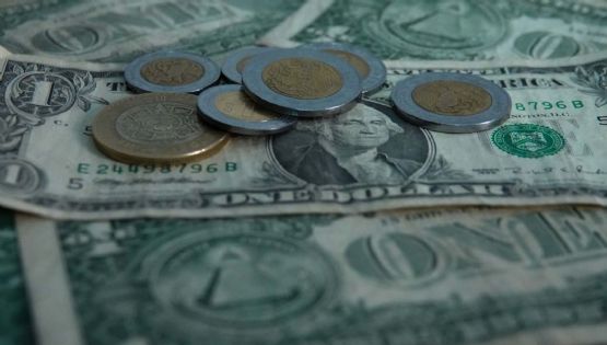 Peso se aprecia ante posible reapertura del gobierno de Estados Unidos