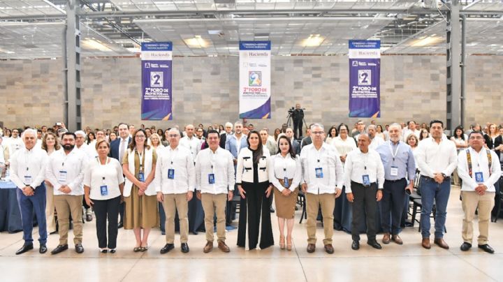 Gobernadora de Aguascalientes inaugura foro nacional sobre agua y energía sustentable