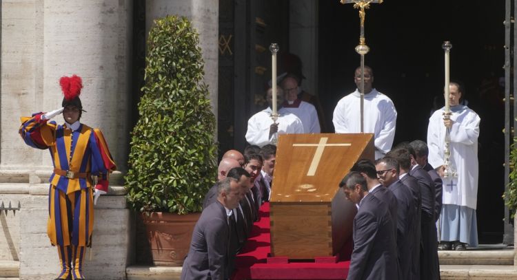 El papa Francisco ya descansa en la Basílica de Santa María la Mayor