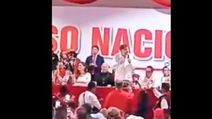 Abuchean a Noroña en el Congreso Nacional del Partido del Trabajo (Video)