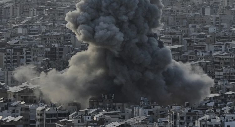 Aviones israelíes atacan Beirut por tercera vez desde que comenzó el alto el fuego