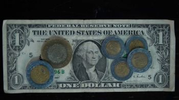 Peso se deprecia ante fortalecimiento del dólar